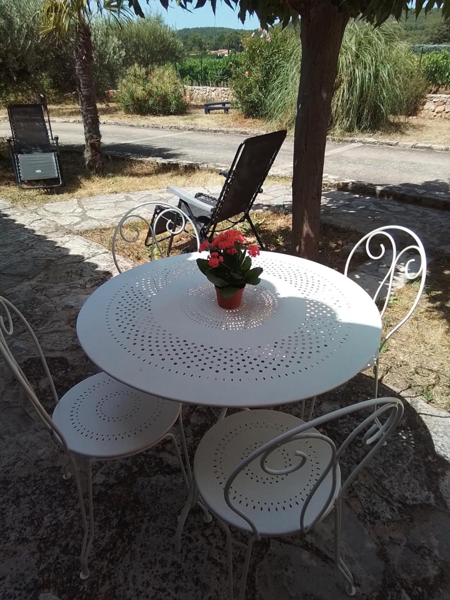 Cotignac Sejour Vacances ภายนอก รูปภาพ